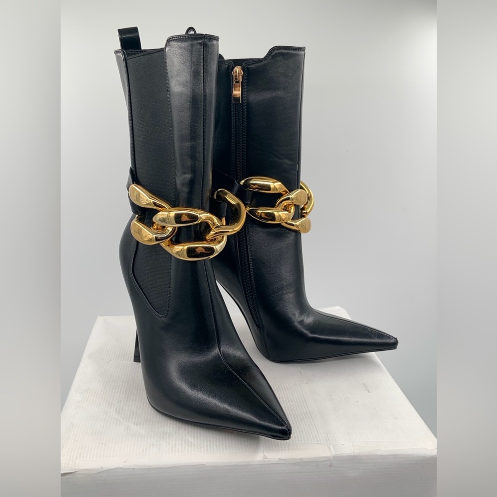 🌹New Listing🌹NWT Azalea Wang Cassia Pointed Toe Gold Chain High Heeled Boots